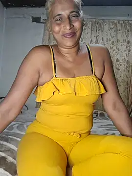 Goodgirlsue 77 online show from April 6, 3:35 pm