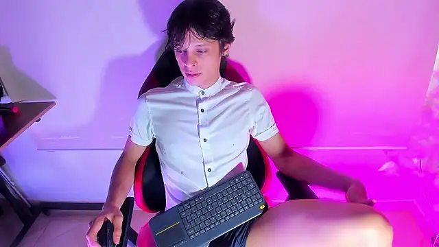 LilOwen  online show from January 16, 7:40 pm