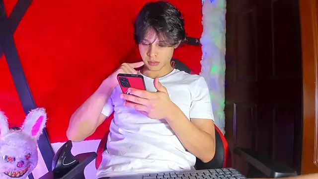 LilOwen  online show from February 13, 9:55 pm