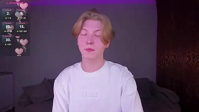 Snapshot of TheMikeSever chatting on February 15, 11:23 pm TheMikeSever online show from February 15, 11:23 pm