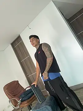 Dominiofit online show from February 28, 7:15 pm