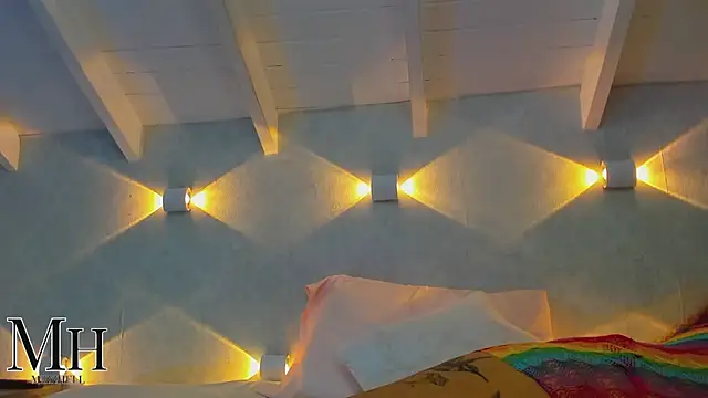 Snapshot of MizzHell chatting on February 2, 4:22 am MizzHell online show from February 2, 4:22 am