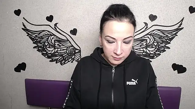 Snapshot of ElizabethSho chatting on February 13, 6:15 pm ElizabethSho online show from February 13, 6:15 pm