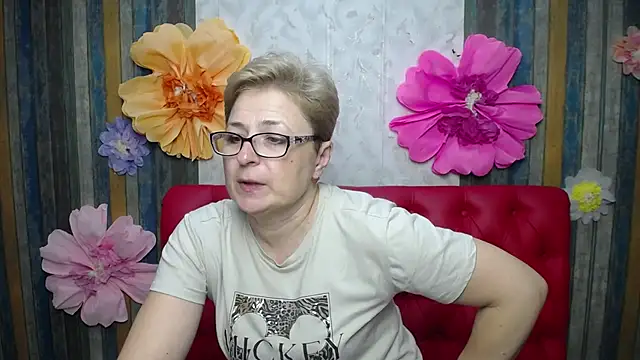 EmiliaGree online show from May 15, 5:20 pm