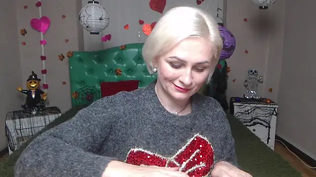 OliviaHorst online show from November 9, 6:17 pm