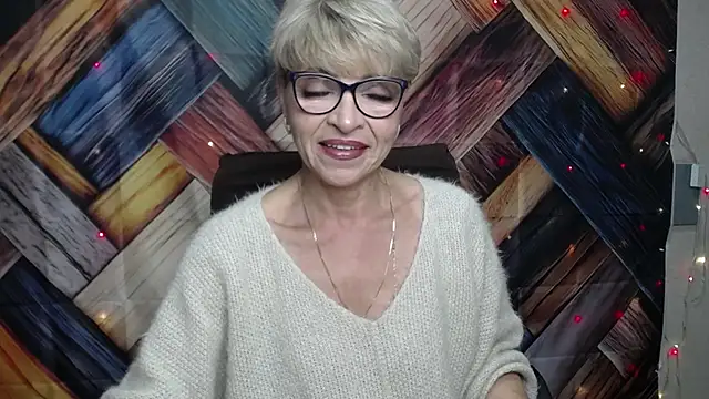 EllaBonito online show from October 17, 5:32 am