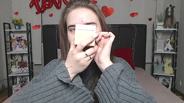 LauraHlot online show from February 19, 6:26 pm