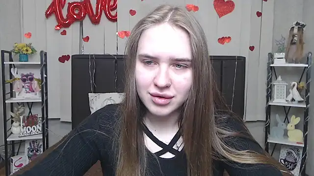 Snapshot of LauraHlot chatting on May 29, 5:38 am LauraHlot online show from May 29, 5:38 am