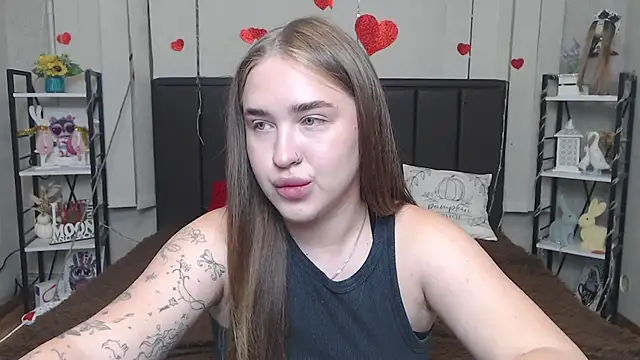 Snapshot of LauraHlot chatting on July 9, 5:17 pm LauraHlot online show from July 9, 5:17 pm