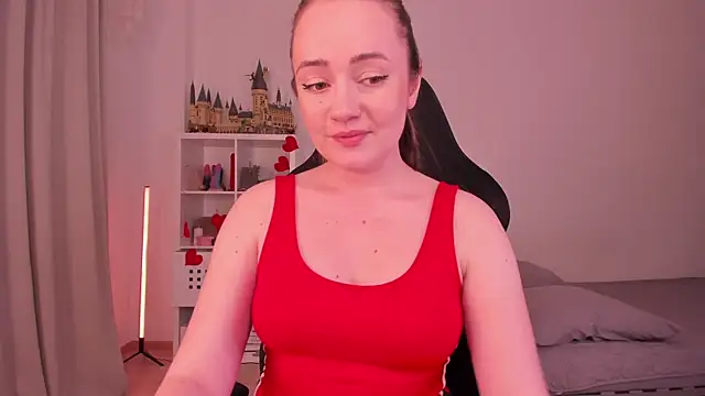 WalkingGirl online show from February 14, 8:37 pm