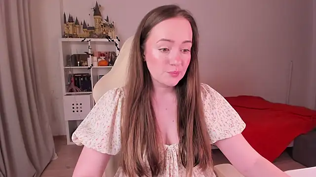 WalkingGirl online show from November 4, 8:19 pm