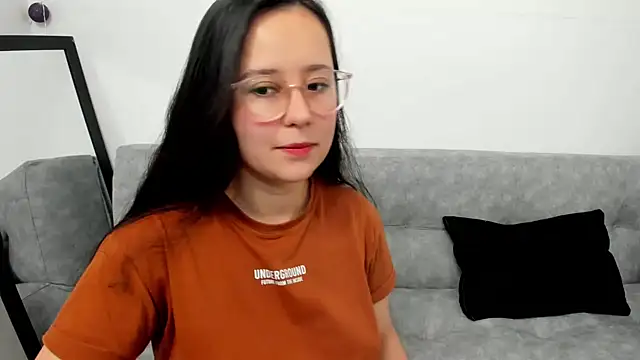 Snapshot of Sofiskies chatting on January 31, 11:45 pm Sofiskies online show from January 31, 11:45 pm