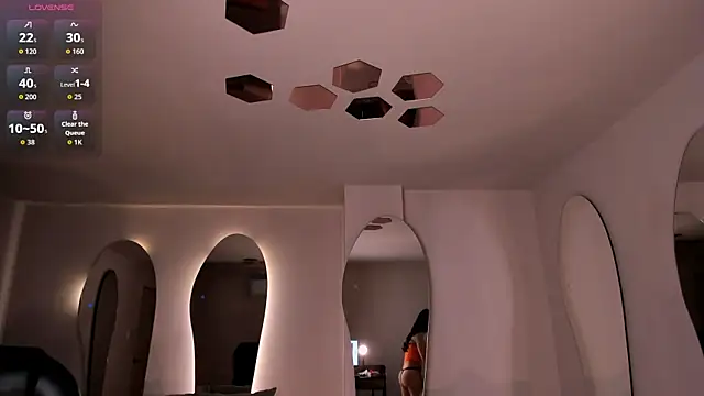 ValeriaVelvet online show from April 2, 12:03 pm