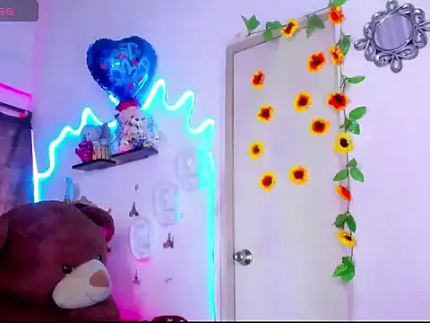 daniela bigcock22 online show from December 13, 9:09 pm