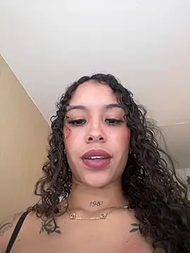 MarieLeon online show from May 16, 7:34 pm