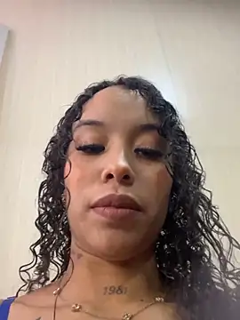 Snapshot of MarieLeon chatting on June 3, 10:04 pm MarieLeon online show from June 3, 10:04 pm