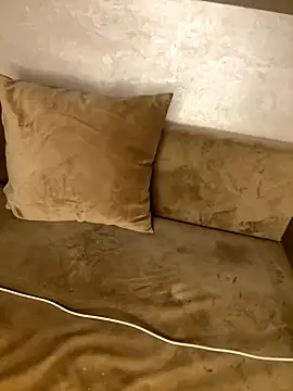 RachaCharmouta online show from November 21, 9:35 pm