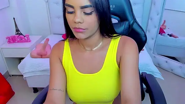 silvana  miller online show from February 12, 7:02 pm