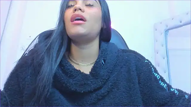 silvana  miller online show from March 14, 1:27 am