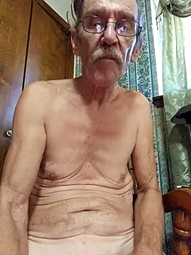 Snapshot of coolbrease10 chatting on October 9, 8:29 pm coolbrease10 online show from October 9, 8:29 pm