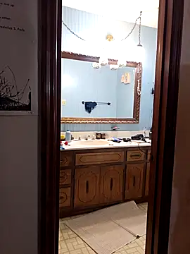 Snapshot of coolbrease10 chatting on February 10, 5:28 pm coolbrease10 online show from February 10, 5:28 pm