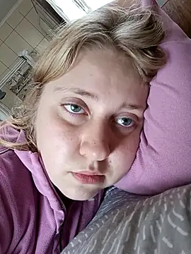 Snapshot of AnastasiaSky19 chatting on October 2, 11:28 am AnastasiaSky19 online show from October 2, 11:28 am