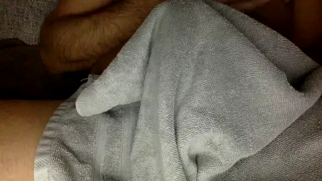 hungtom40 online show from November 13, 4:55 am