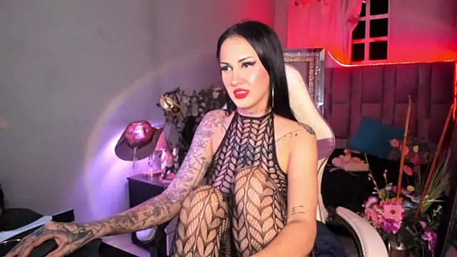 Charllote23 online show from August 9, 1:40 am