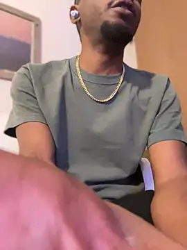 Snapshot of MobyDxck chatting on January 10, 7:57 am MobyDxck online show from January 10, 7:57 am