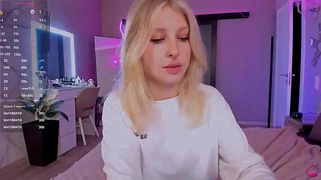 lilyvibe online show from February 8, 10:08 pm