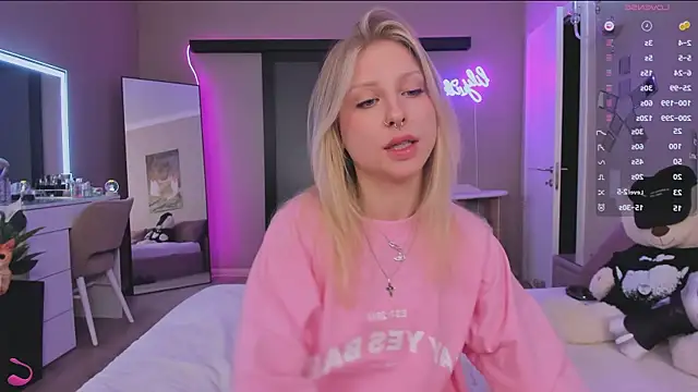 lilyvibe online show from March 16, 9:05 pm