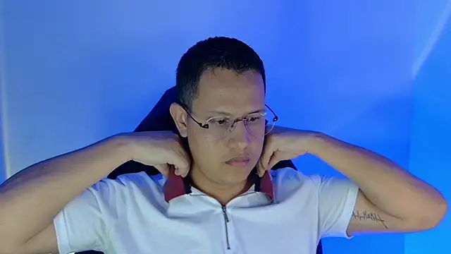 Snapshot of LiamVidal chatting on July 15, 7:41 pm LiamVidal online show from July 15, 7:41 pm