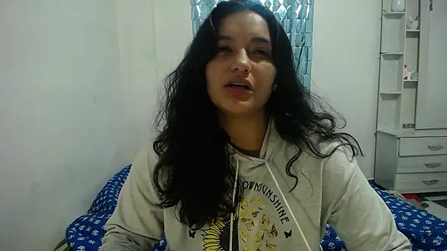 Snapshot of Laurenkenner_ chatting on December 2, 8:44 pm Laurenkenner online show from December 2, 8:44 pm