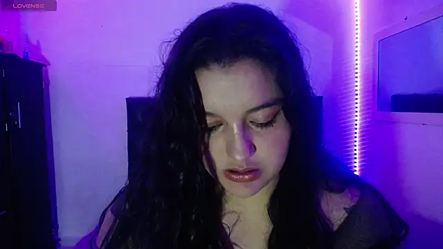 Snapshot of Laurenkenner_ chatting on October 11, 8:07 pm Laurenkenner online show from October 11, 8:07 pm
