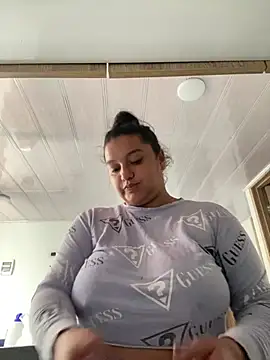 Snapshot of Laurenkenner_ chatting on July 24, 7:23 pm Laurenkenner online show from July 24, 7:23 pm