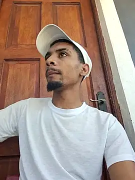 29YOURZ 28  online show from November 13, 8:57 am