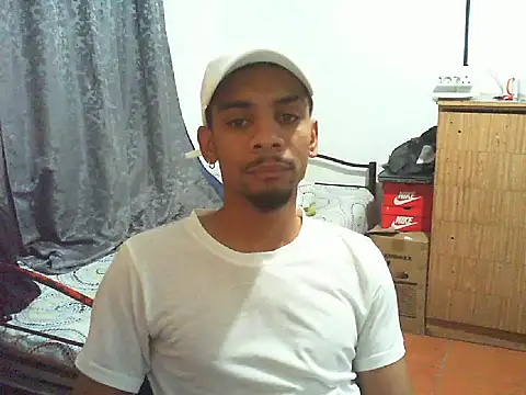 29YOURZ 28  online show from November 13, 9:36 pm