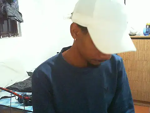 29YOURZ 28  online show from January 16, 6:23 pm