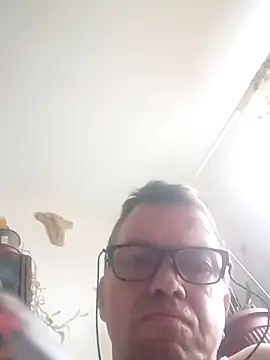 Snapshot of Bigpenis6y chatting on February 19, 3:52 pm Bigpenis6y online show from February 19, 3:52 pm