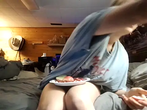 Ryan and Aurora online show from July 6, 3:58 pm