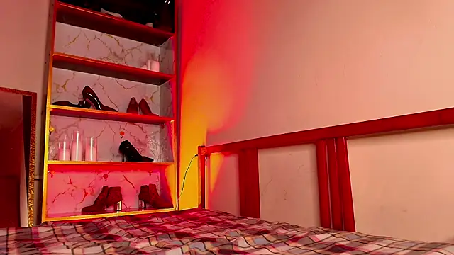 MisssLola online show from December 16, 2:22 pm