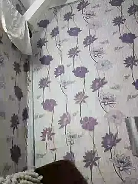 SweetLeila40 online show from February 14, 11:31 pm