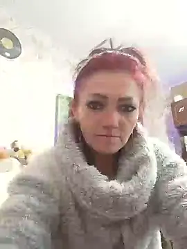 SweetLeila40 online show from April 7, 5:41 am