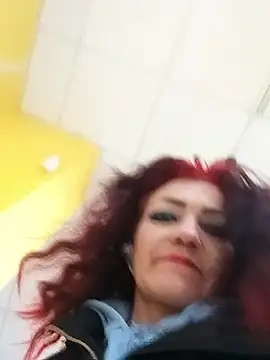 Snapshot of SweetLeila40 chatting on April 28, 4:56 pm SweetLeila40 online show from April 28, 4:56 pm