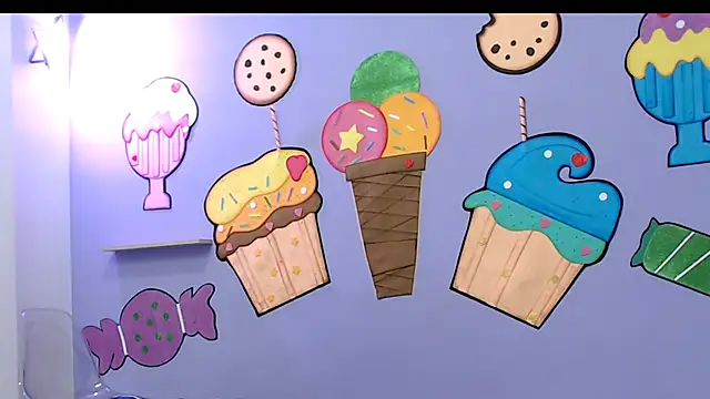 evaleribigtits18 online show from November 12, 7:24 pm