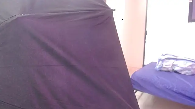 evaleribigtits18 online show from January 19, 1:09 am