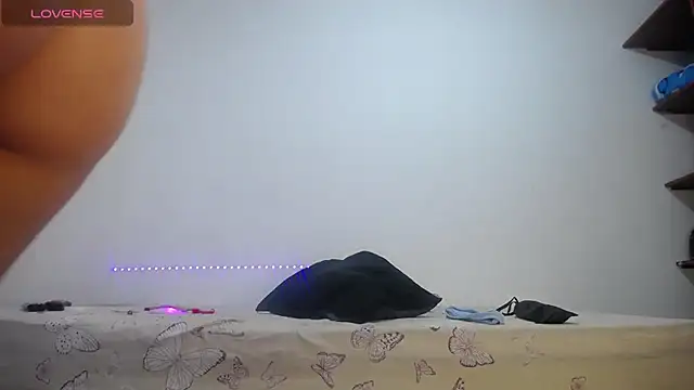 Snapshot of Laila_Laly chatting on January 25, 9:46 pm Laila Laly online show from January 25, 9:46 pm