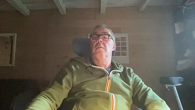 Snapshot of lelohop chatting on October 29, 7:32 am lelohop online show from October 29, 7:32 am