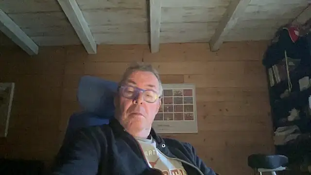 Snapshot of lelohop chatting on November 20, 7:08 am lelohop online show from November 20, 7:08 am