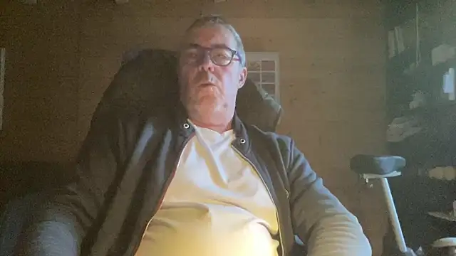 Snapshot of lelohop chatting on November 28, 7:22 am lelohop online show from November 28, 7:22 am